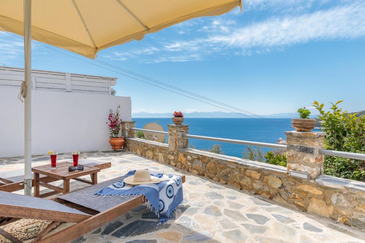 Kyklamino * Skopelos Town
