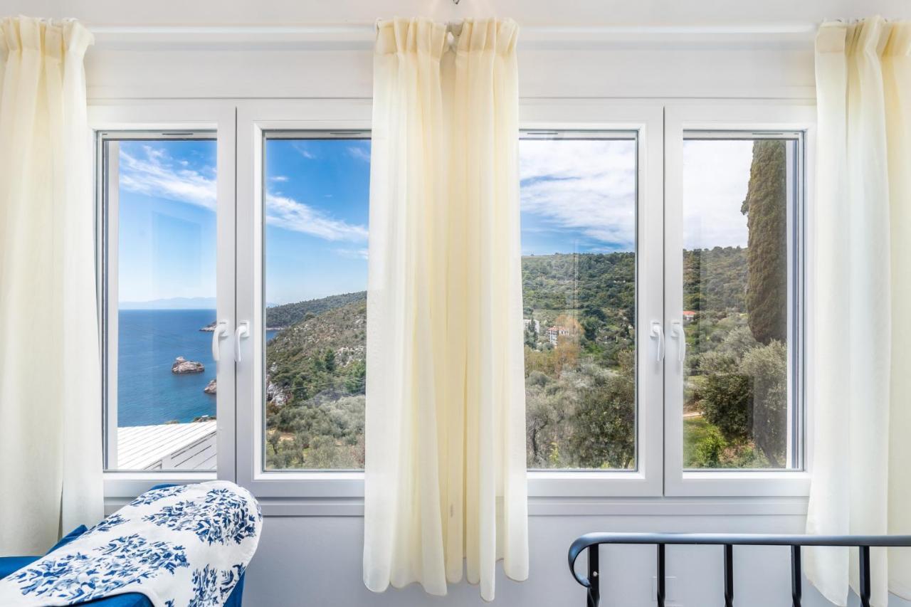 Kyklamino * Skopelos Town