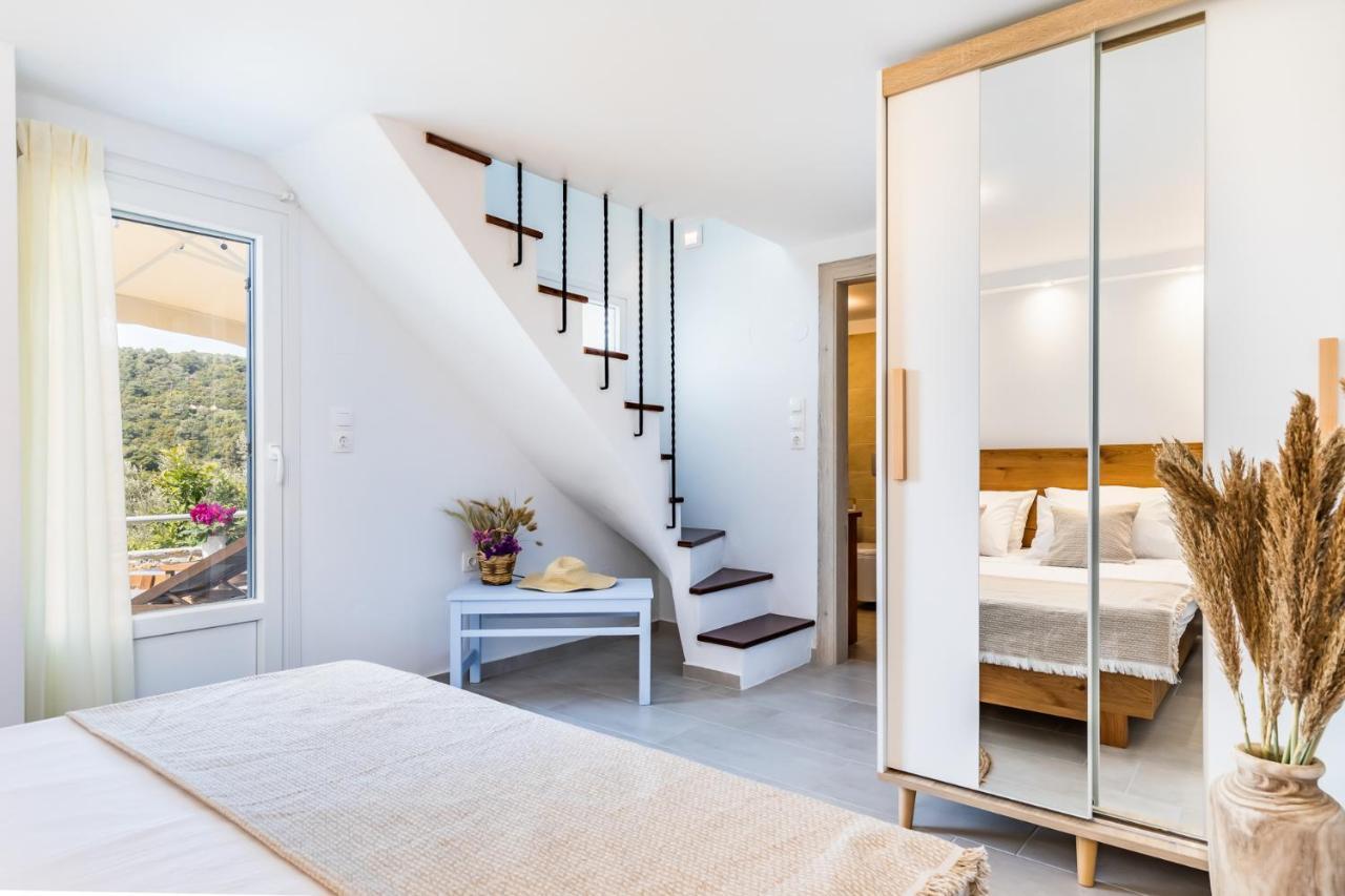 Kyklamino Apartment