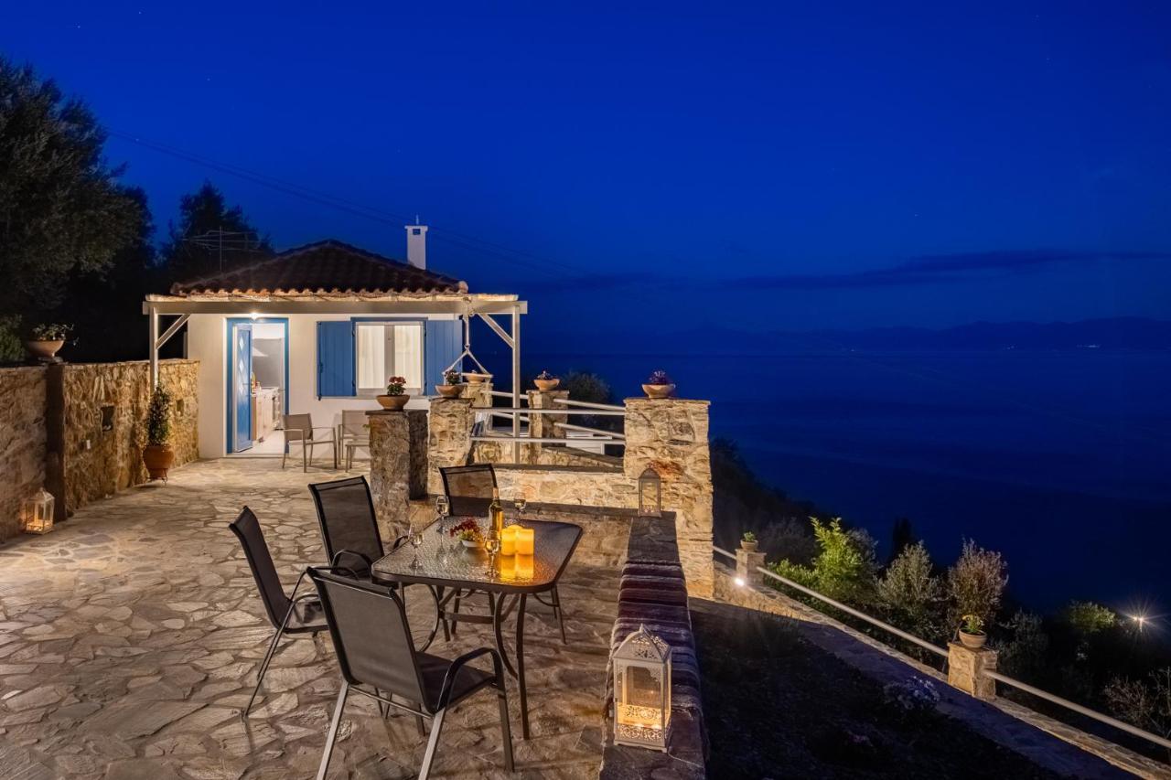 Kyklamino * Skopelos Town